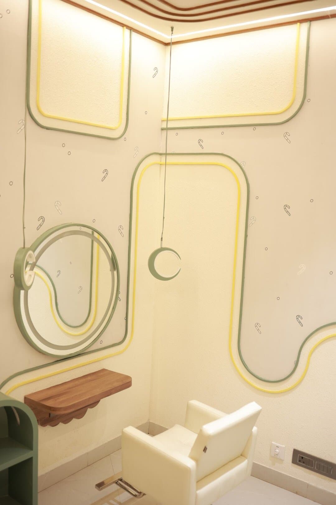 Page 3 Luxury Salon Madurai interior design and styling stations